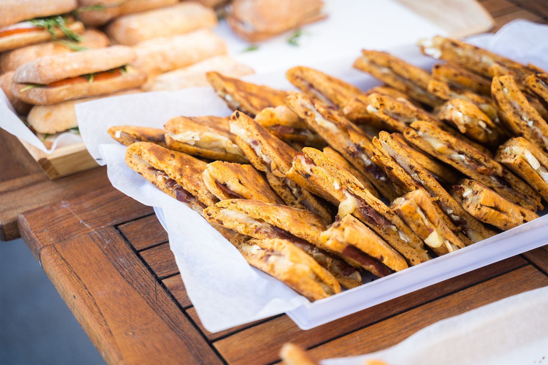 catering de bocadillos con jamon